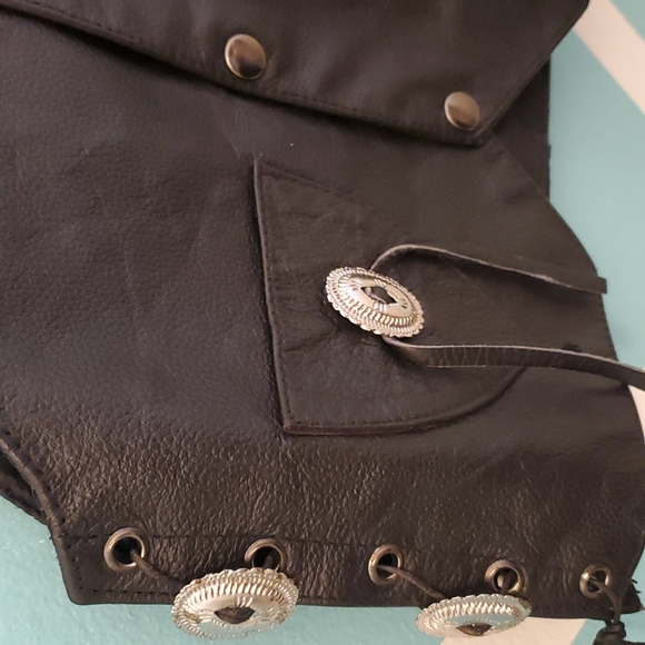 Dream Apparel Toddler Leather Vest with silver embellishments Size Large - Picture 4 of 6